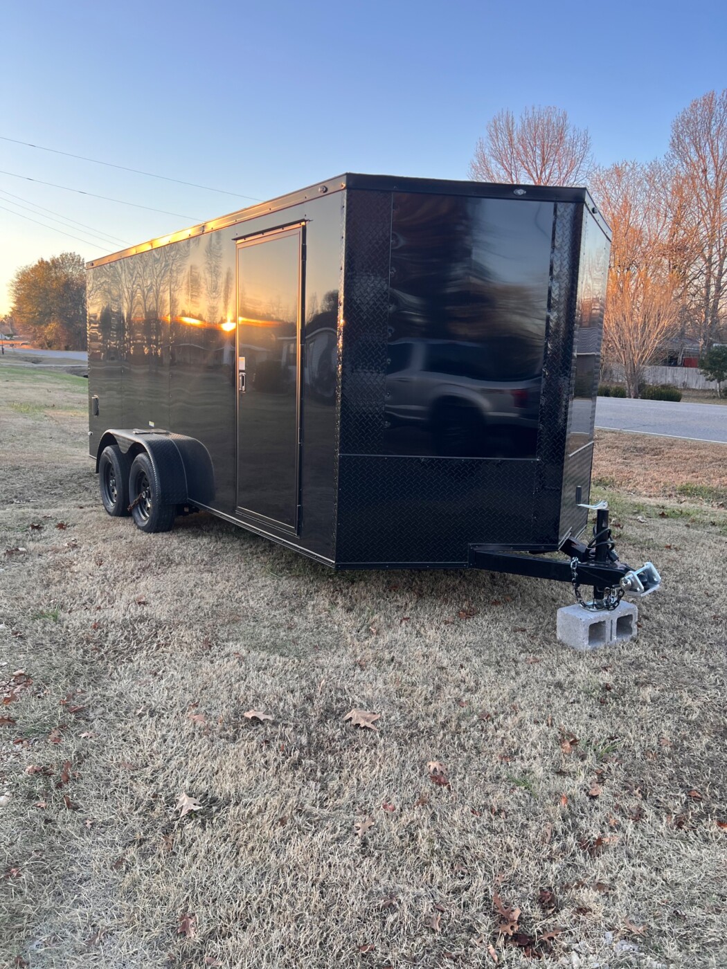 7x16ft enclosed Trailer