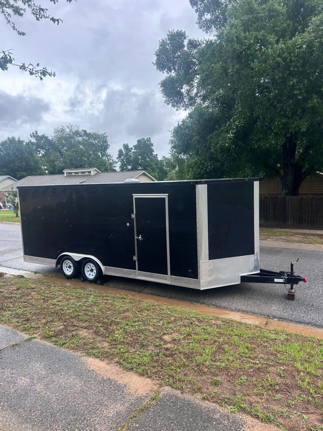  2022 Freedom 8.5x20x7 Enclosed Car Hauler
