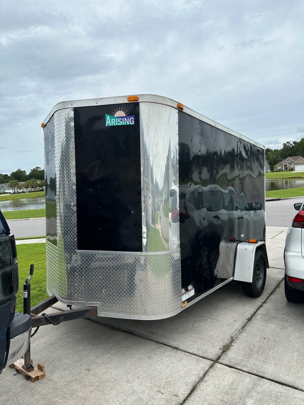 2016 Arising 610RSVB Enclosed trailer