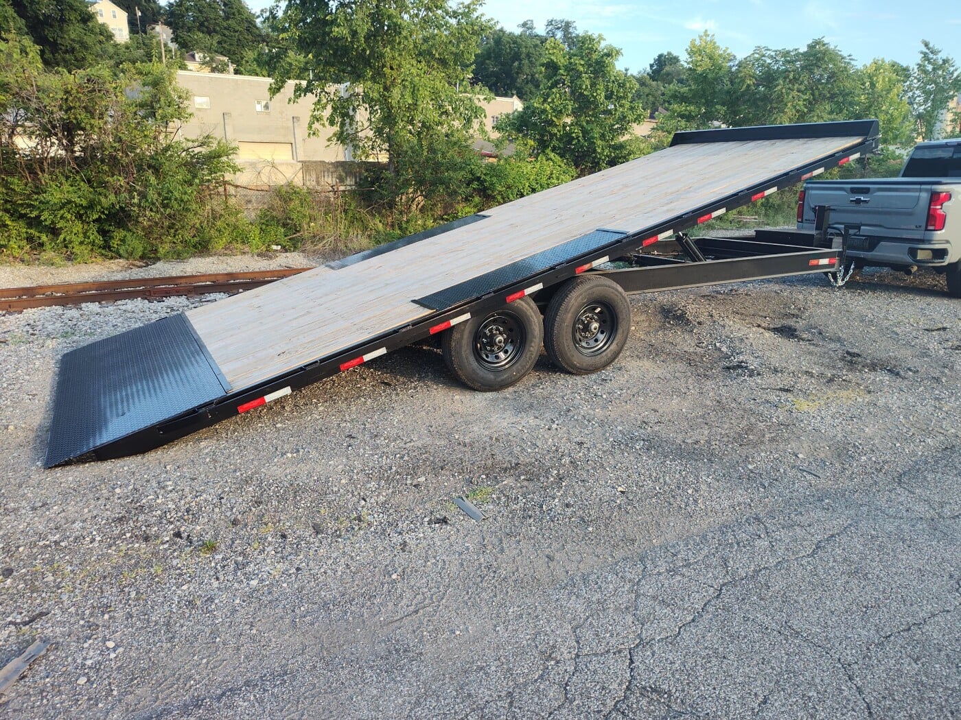 2024 Down 2 earth 22' Deckover tilt  14k with winch