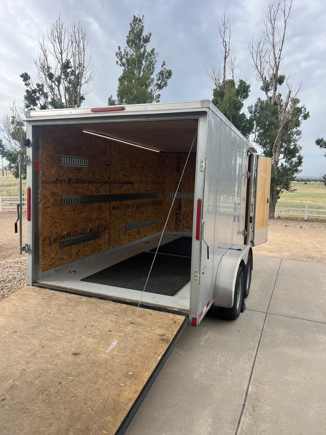 14' Enclosed Cargo Trailer