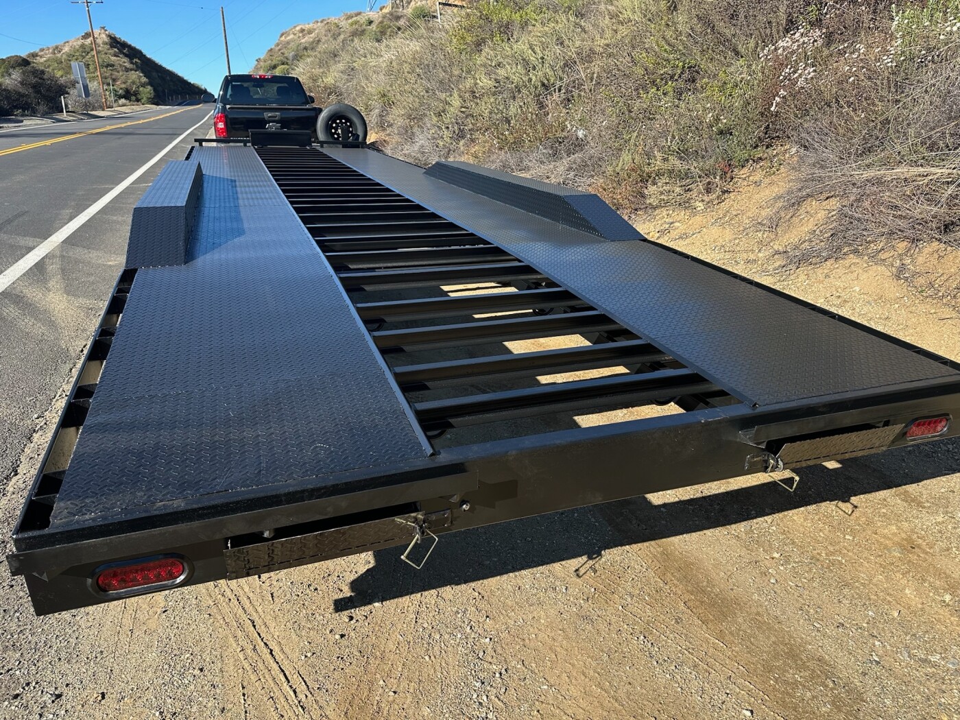 2024 Fractal 32' Double Car Hauler With Winch and Drive Over Fenders