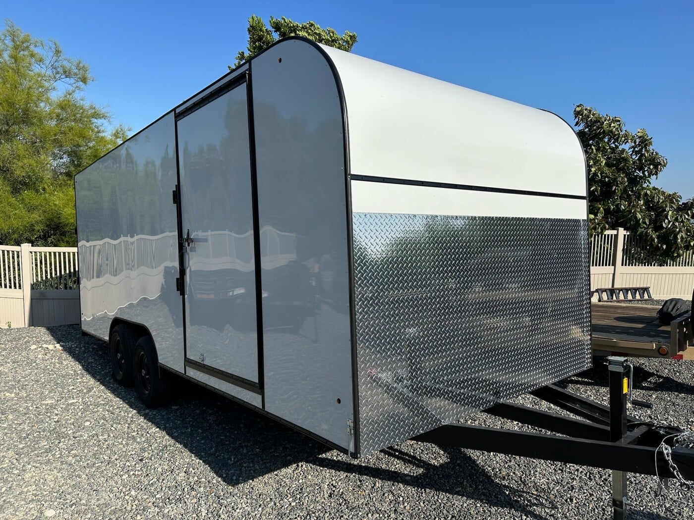 2024 Fractal 20'x8.5' Enclosed Trailer
