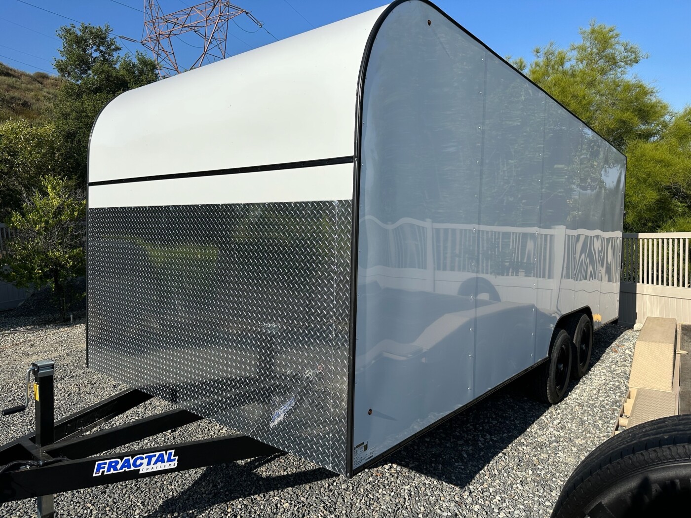 2024 Fractal 20'x8.5' Enclosed Trailer
