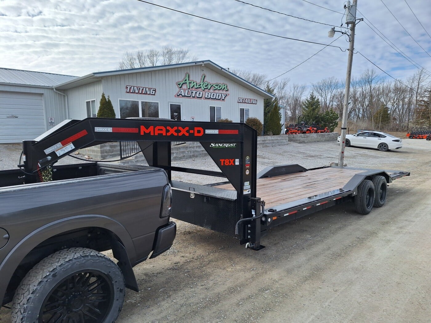 2022 Maxx-D T8X 8X24.5 22 Maxx-D Gooseneck Car Hauler