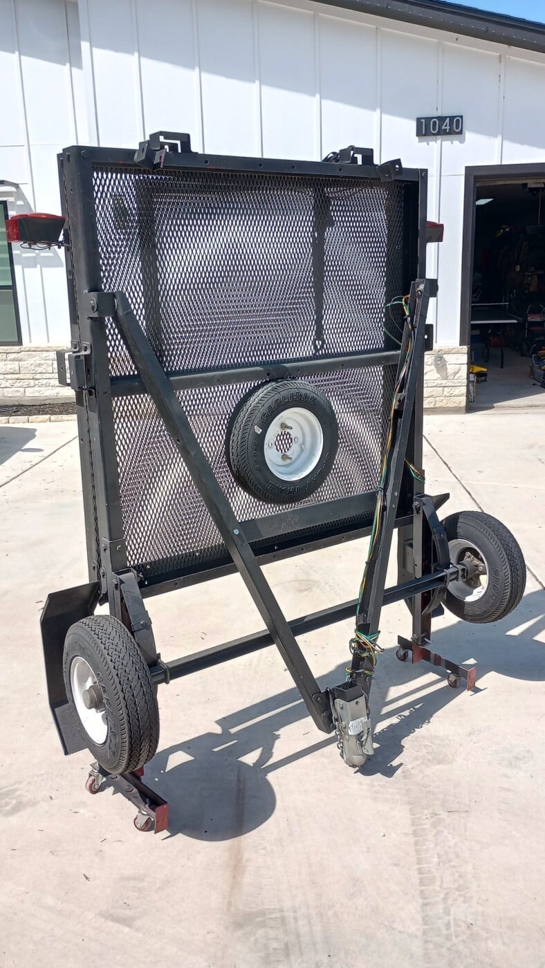 2015 Haulmaster Folding 4x8 - pull with almost any car!