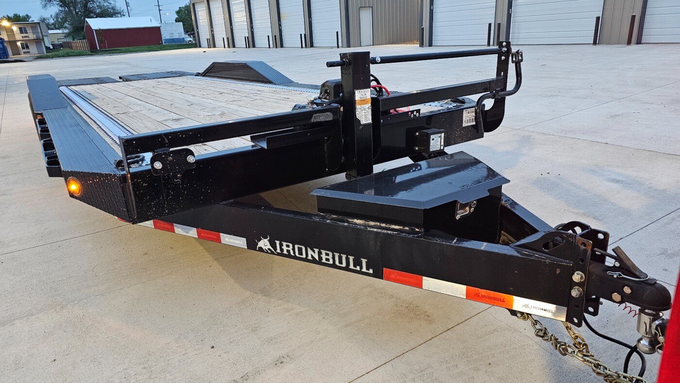 2023 Ironbull Equpiment 24ft 14k Drive over fenders