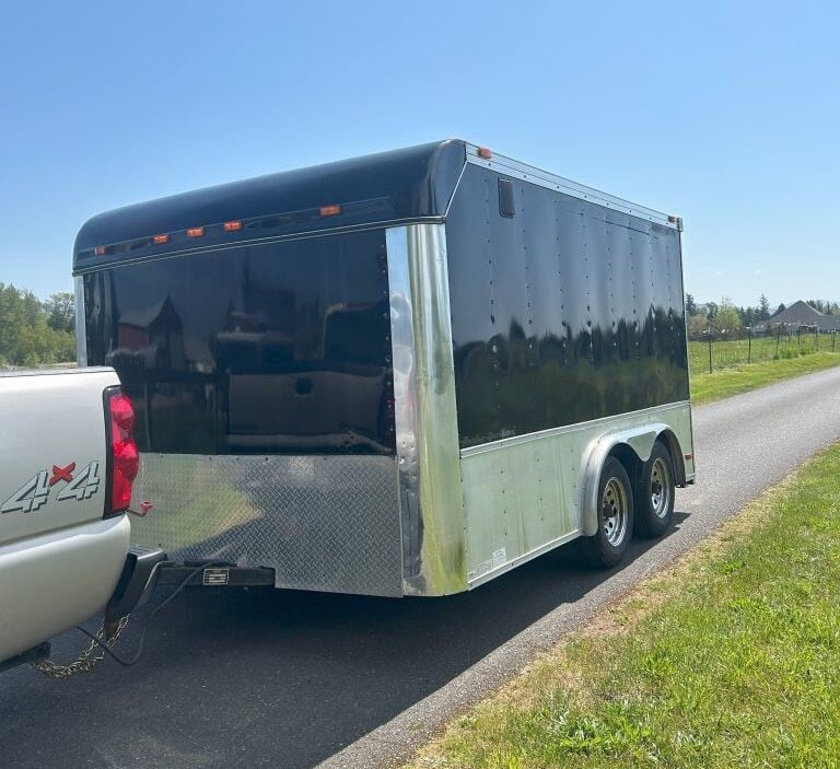 2014 Haui  Enclosed Cargo Trailer