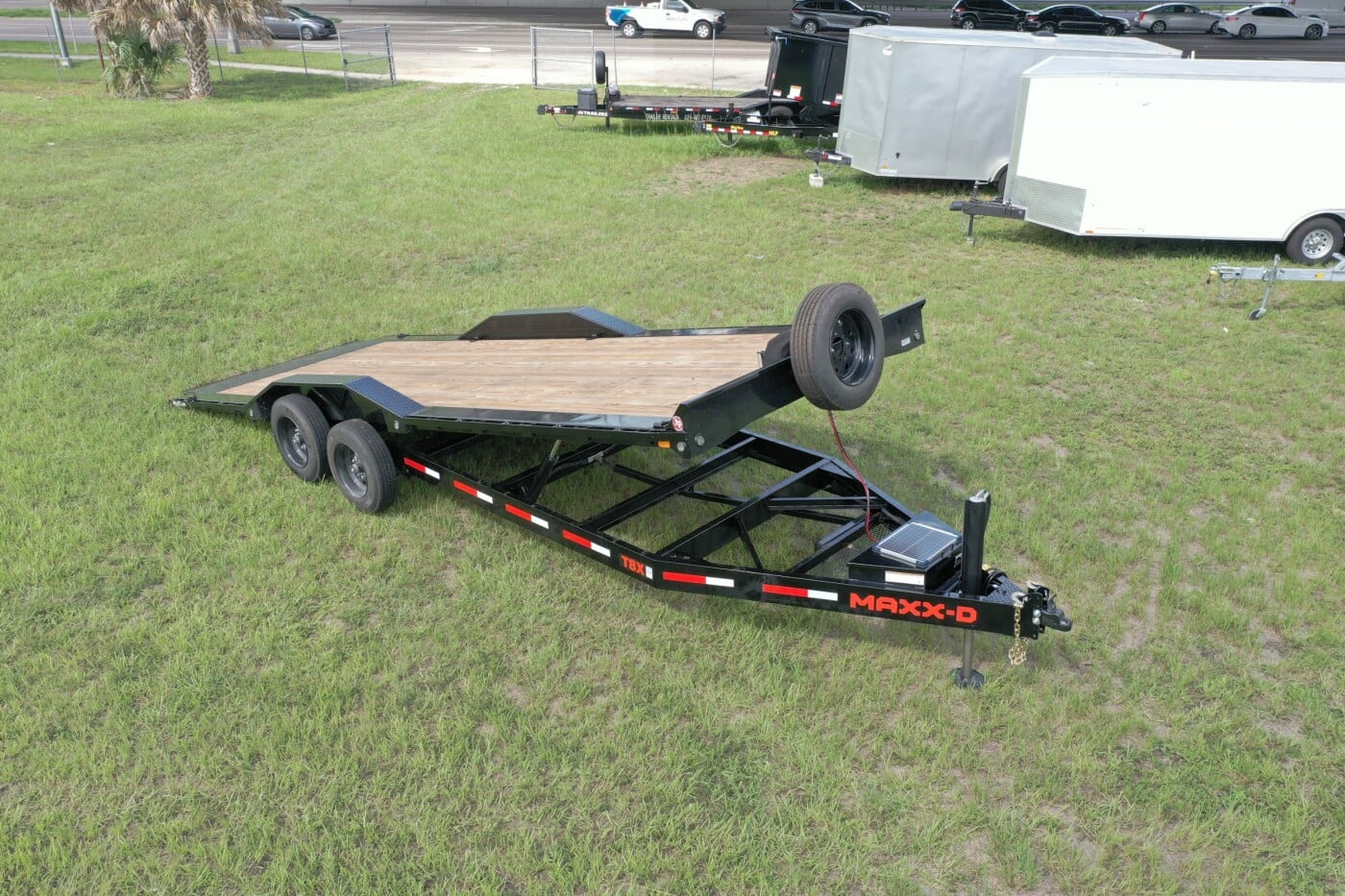 2025 MAXX-D T8X Tilt Deck