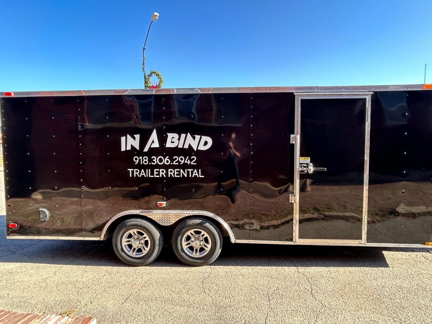 2014 Diamond Cargo 8.5x20 Enclosed Trailer