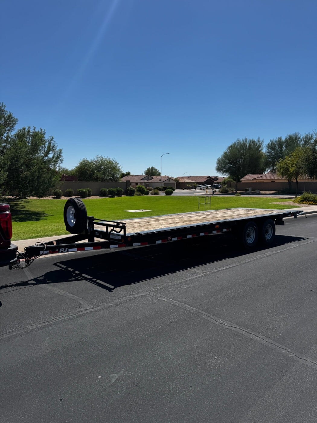 2019 PJ Deck Over 24'