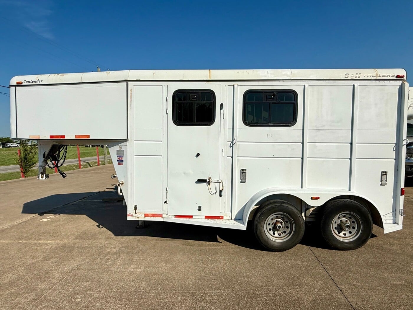 2008 S&H Contender Gooseneck 2-Horse Slant Load