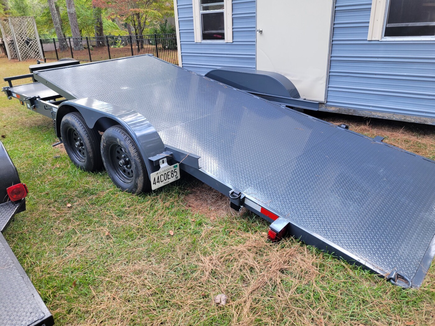 2026 TOP TIER TRAILERS 7X20 S.F. 7K MANUAL TILT 16' TILT, 4 FLAT