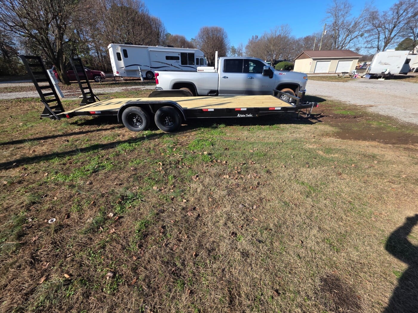 2026 Native trailers 83x22 HD CH 22ft HD car hauler