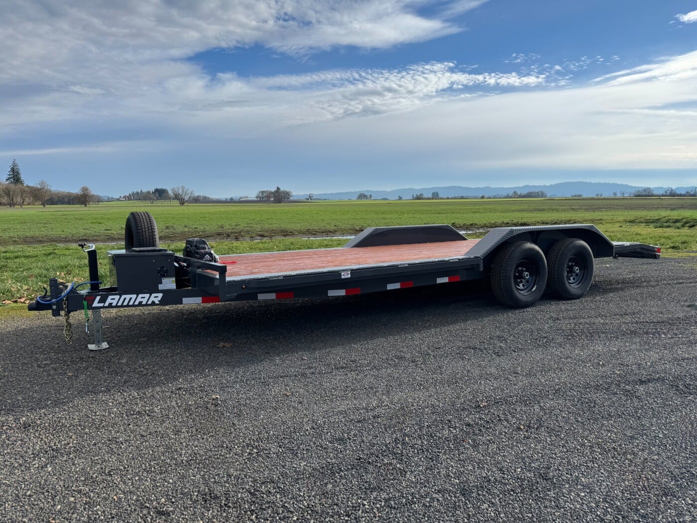 2026 Lamar LCC202 10k Car Hauler w/ DO Fenders