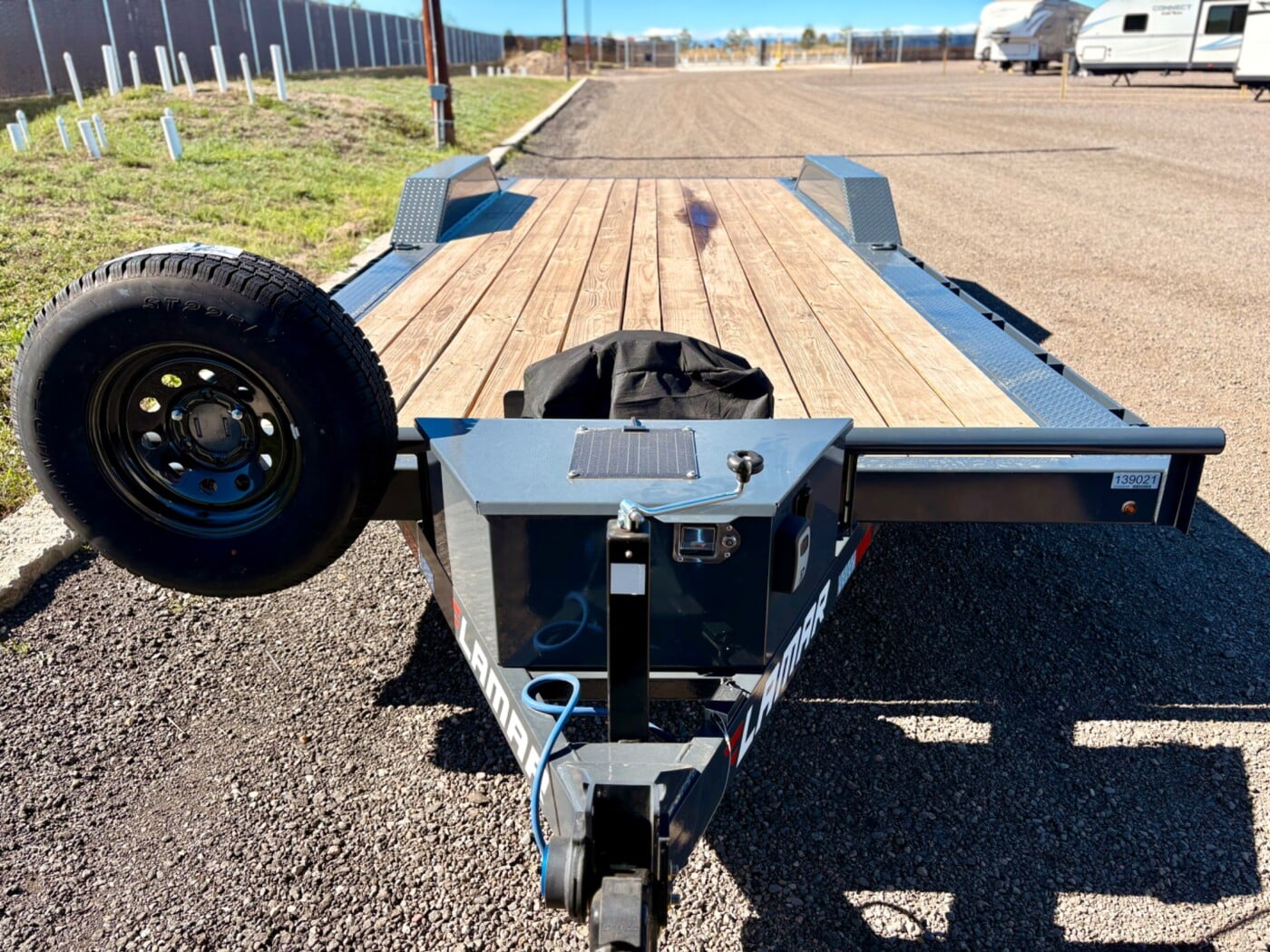 2025 Lamar BP 22’ Car Hauler (w/winch)