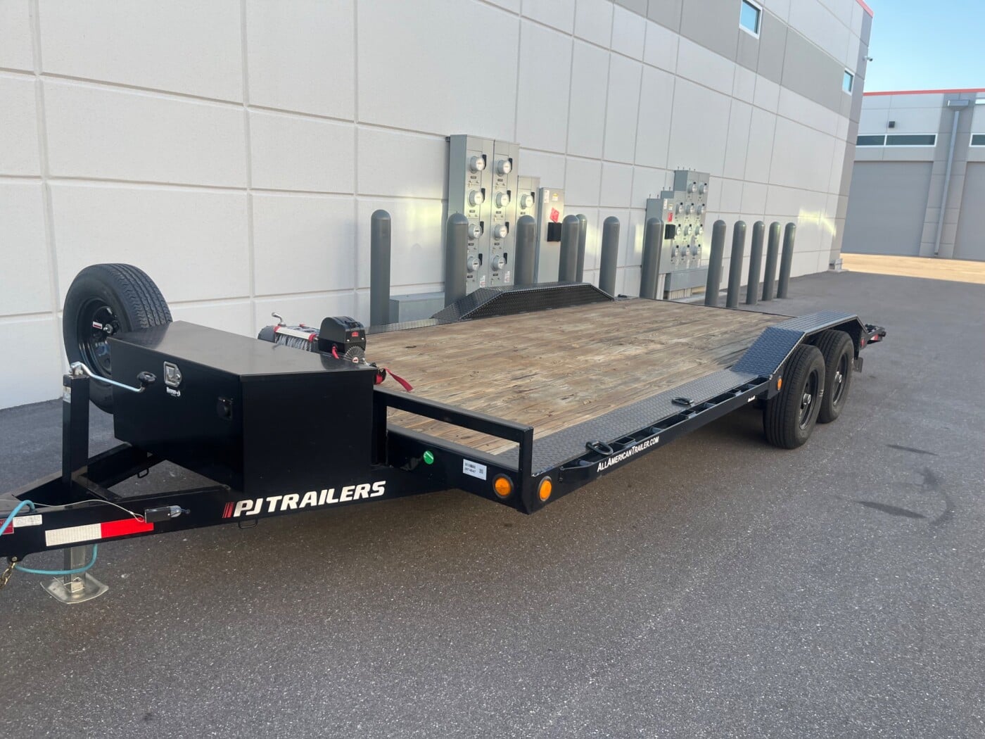 2025 Pj B5 8.5 x 20 Car Hauler