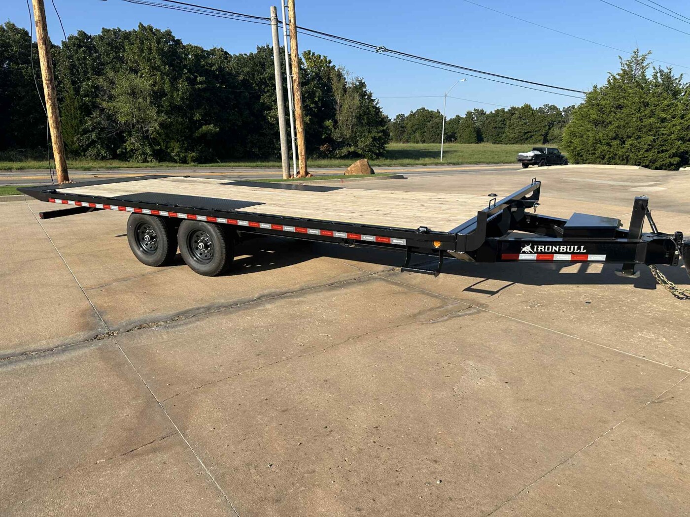 2025 Iron Bull Deck Over Tilt 22’ Deck Over Tilt bumper pull