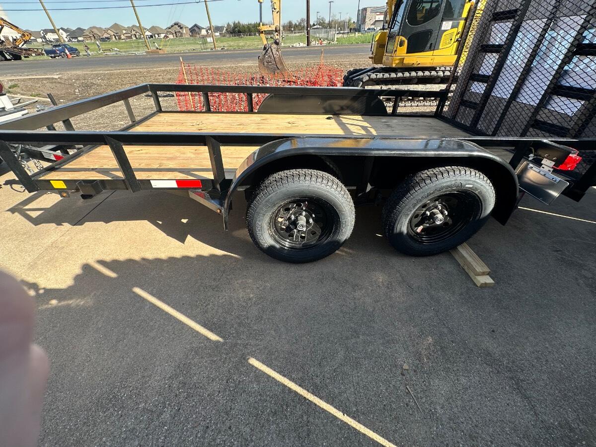 2026 CM Trailer with gate