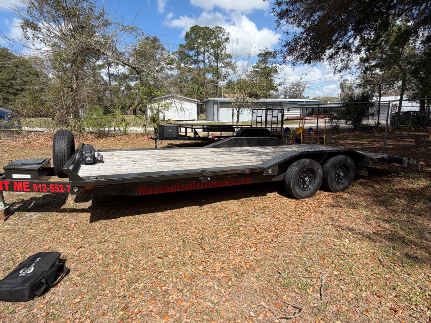 2025 MAXX-D 22’ CAR HAULER WITH DOVE TAIL
