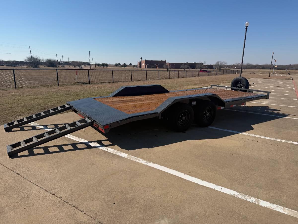 2025 Lamar Car Hauler with Dovetail