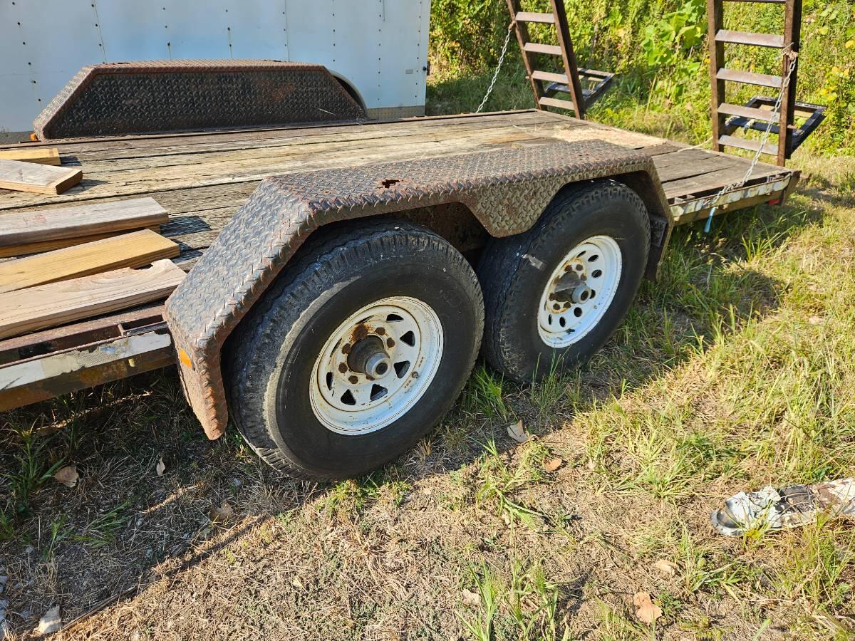 2005 Cornpro lowdeck flatbed 20ft 14k