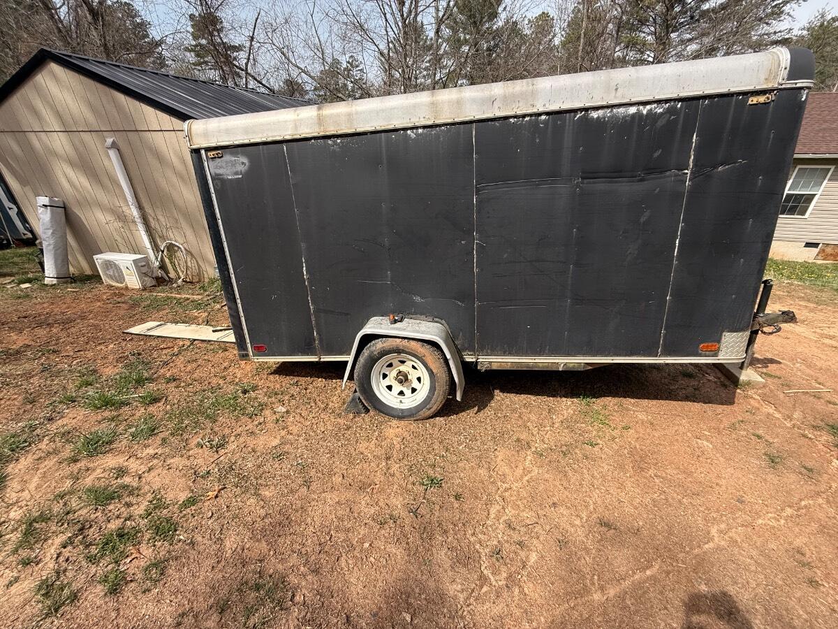 2007 Unknown 12 ft enclosed trailer