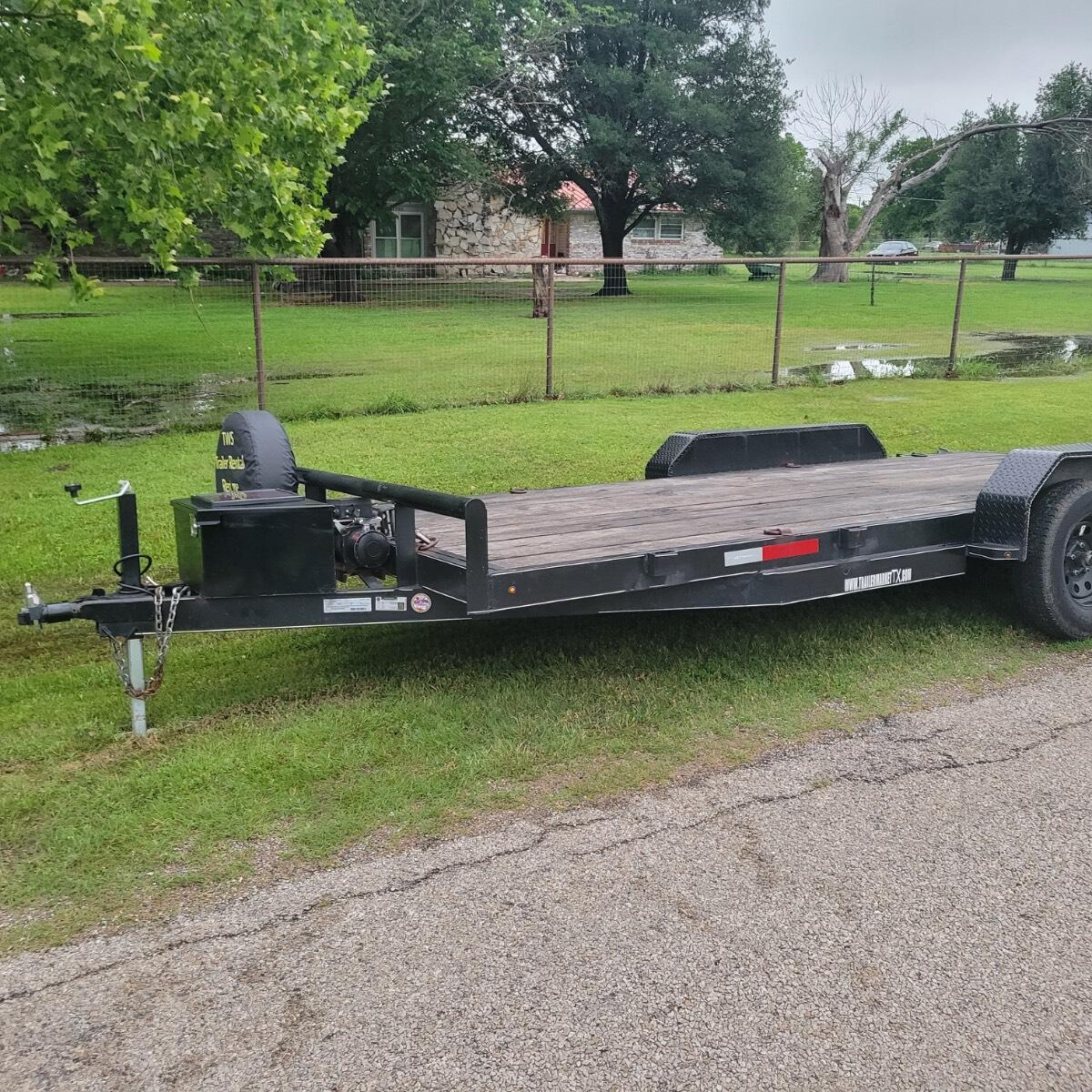 2022 J&C 18x83 car hauler