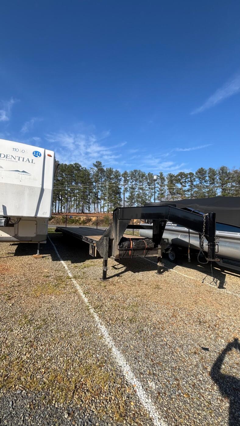 2025 Roger’s welding 32’ Flatbed