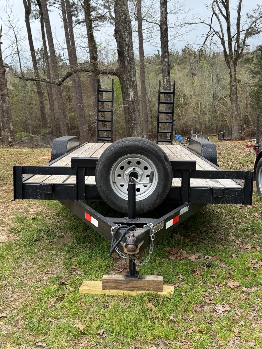 2023 C & W Dovetail Trailer