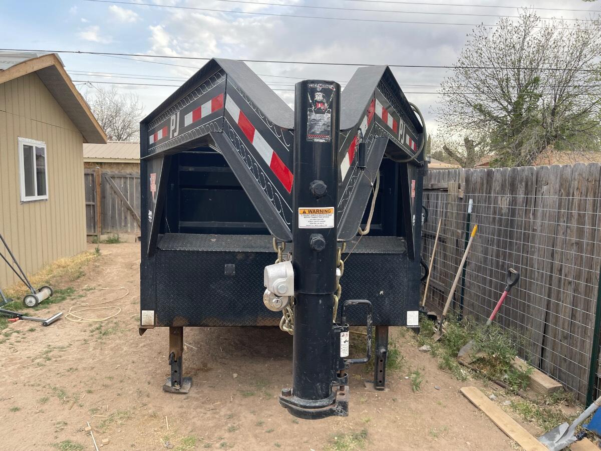2019 PJ 16’ Gooseneck Dump trailer