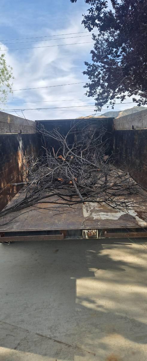 2017 Apch 12k dump 4 foot walls