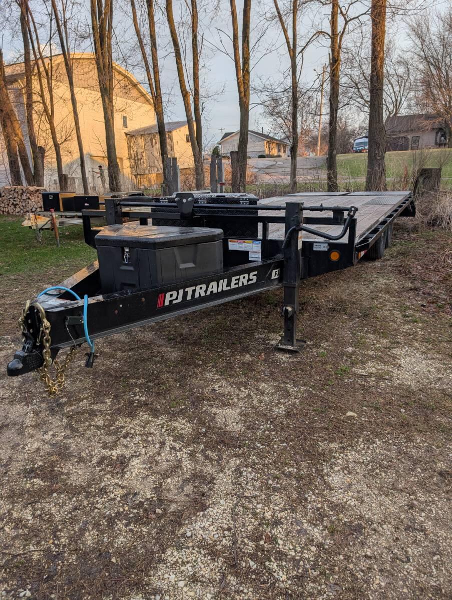 2025 PJ Equipment trailer w/ winch