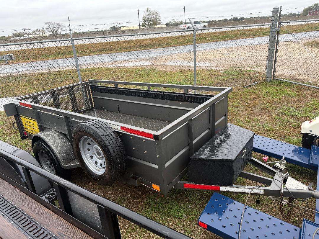 2018 Diamond C Panel Side