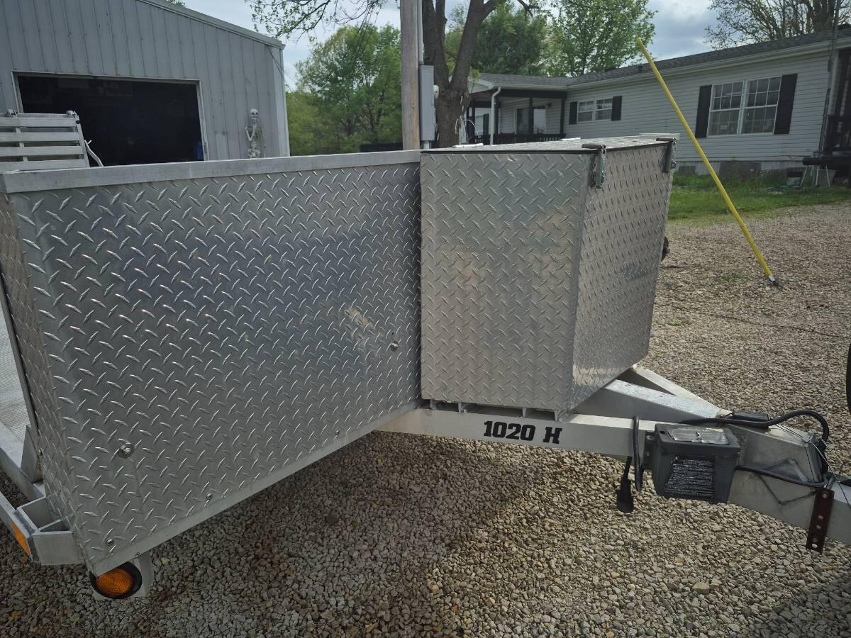 2020 Aluma 20 foot aluminum deck over