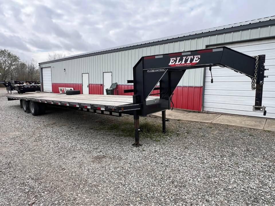 2022 Elite 35’ Gooseneck Flatbed