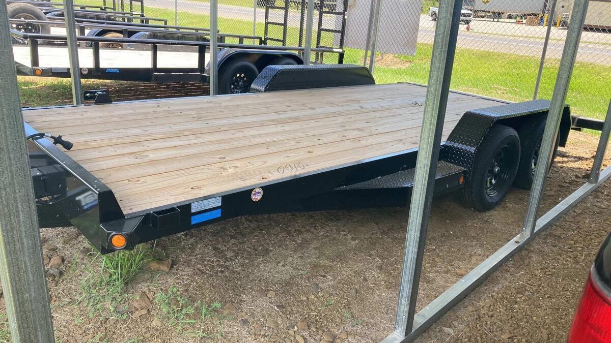 2025 Tophat 18ft car hauler with dovetail