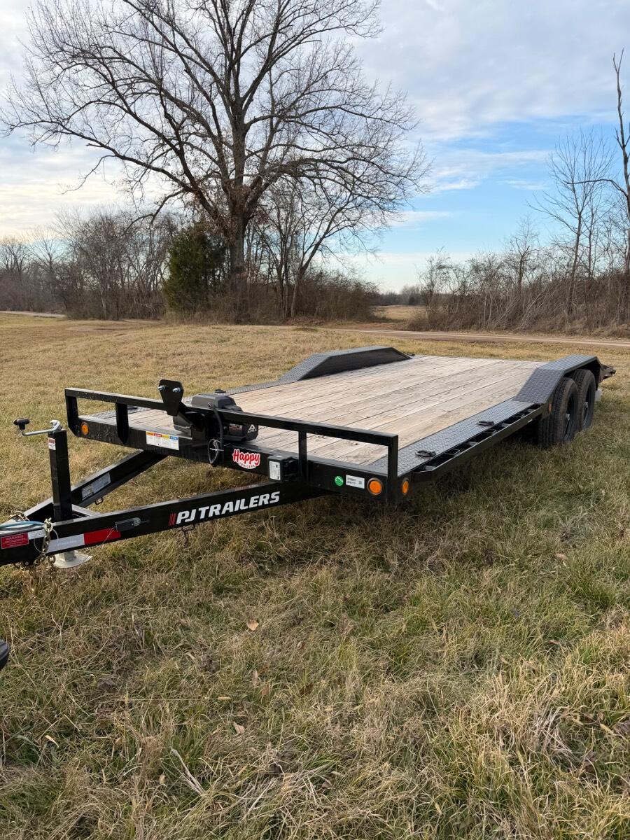 2025 PJ Car hauler with ramps