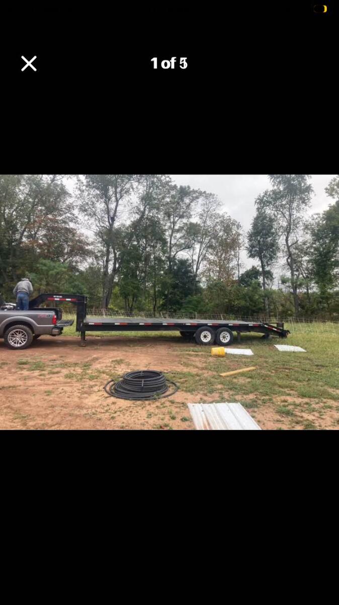 2016 Maxhaul 24 ft gooseneck with dove ramp