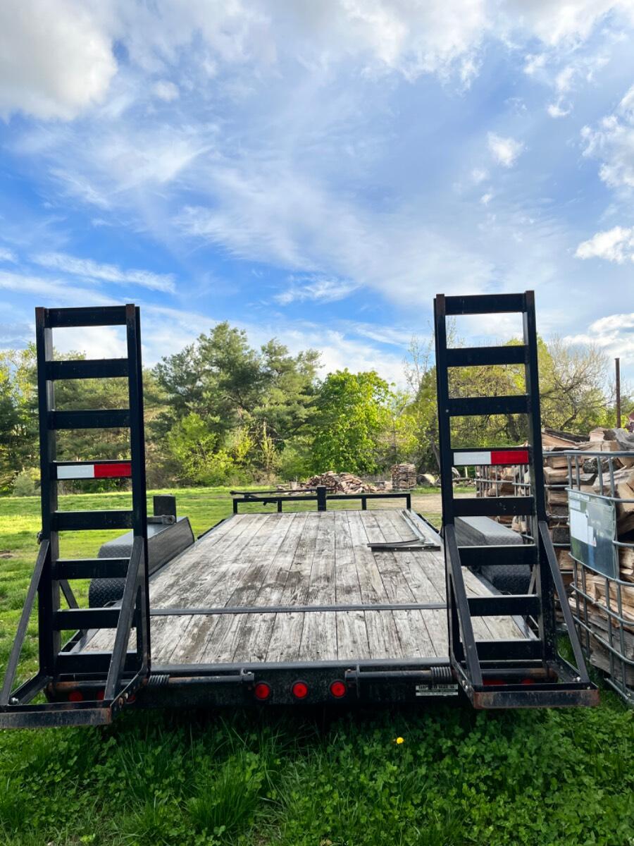 2006 Pj Car Hauler with Dovetail