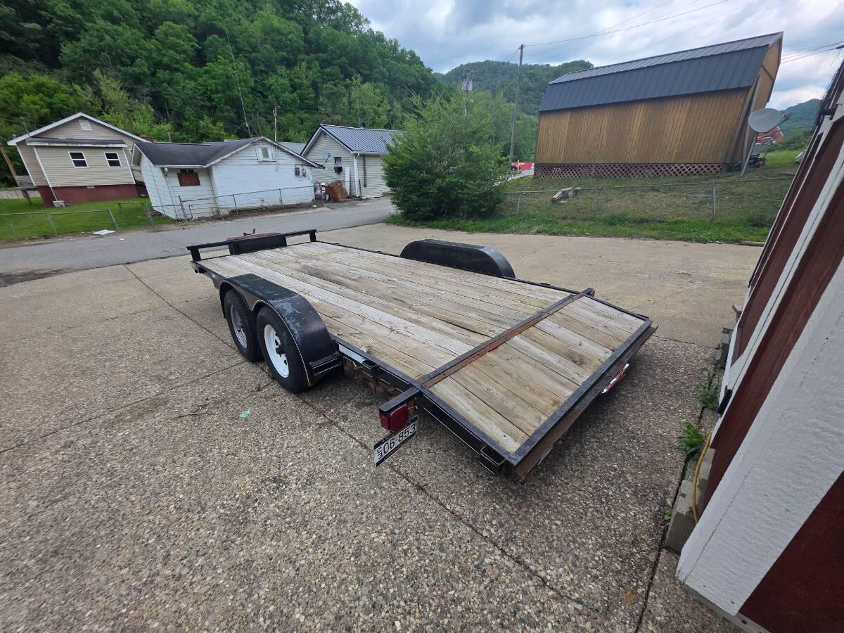 2016 P&t trailer Car hauler with Dovetail