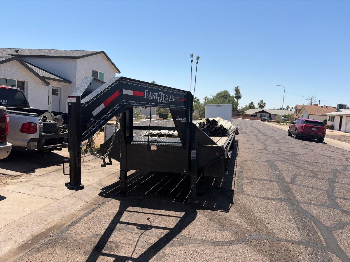2023 East Texas Trailers 40&rsquo; gooseneck