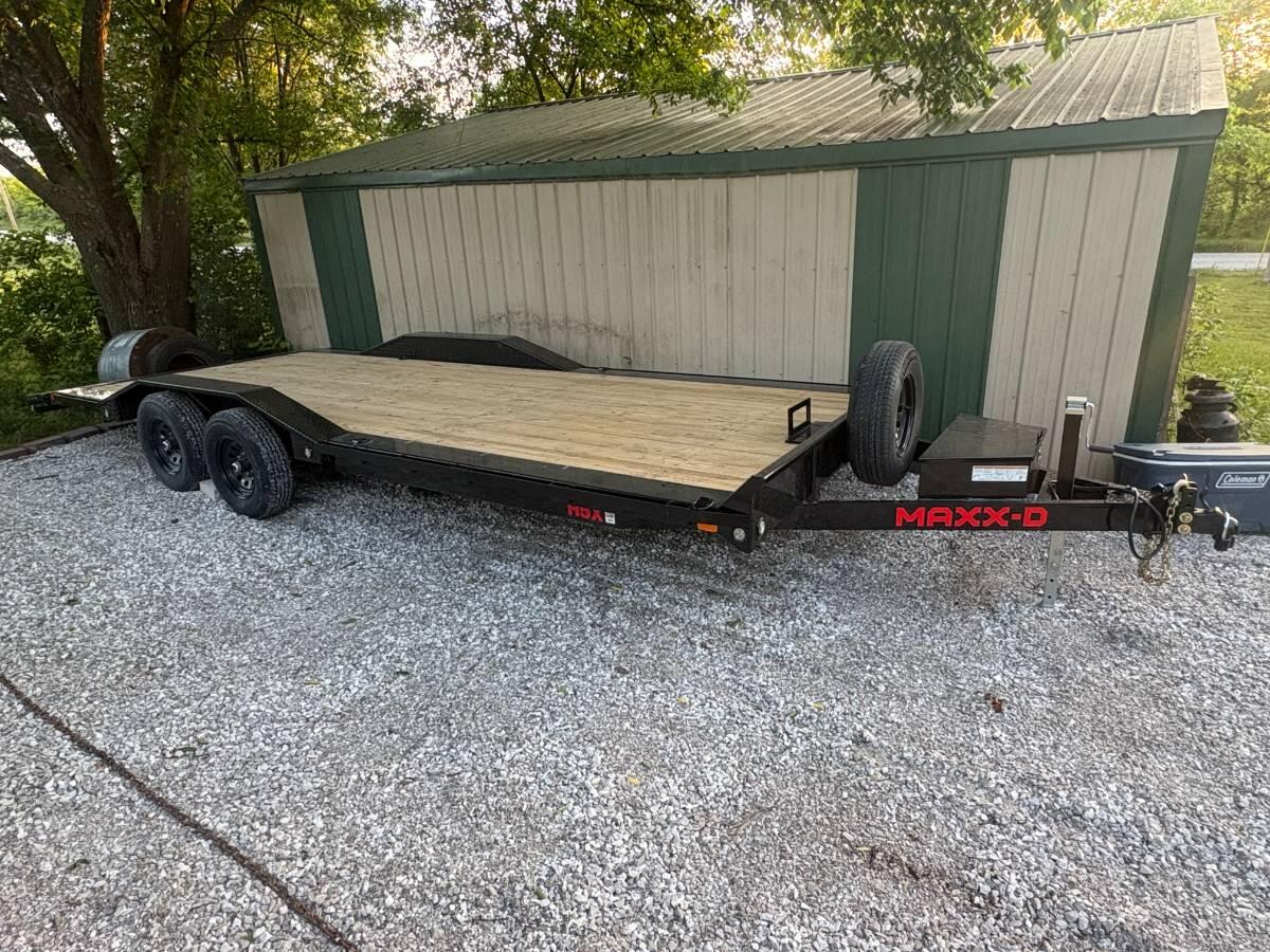 2026 MAXX D 5R8 22ft Car Hauler