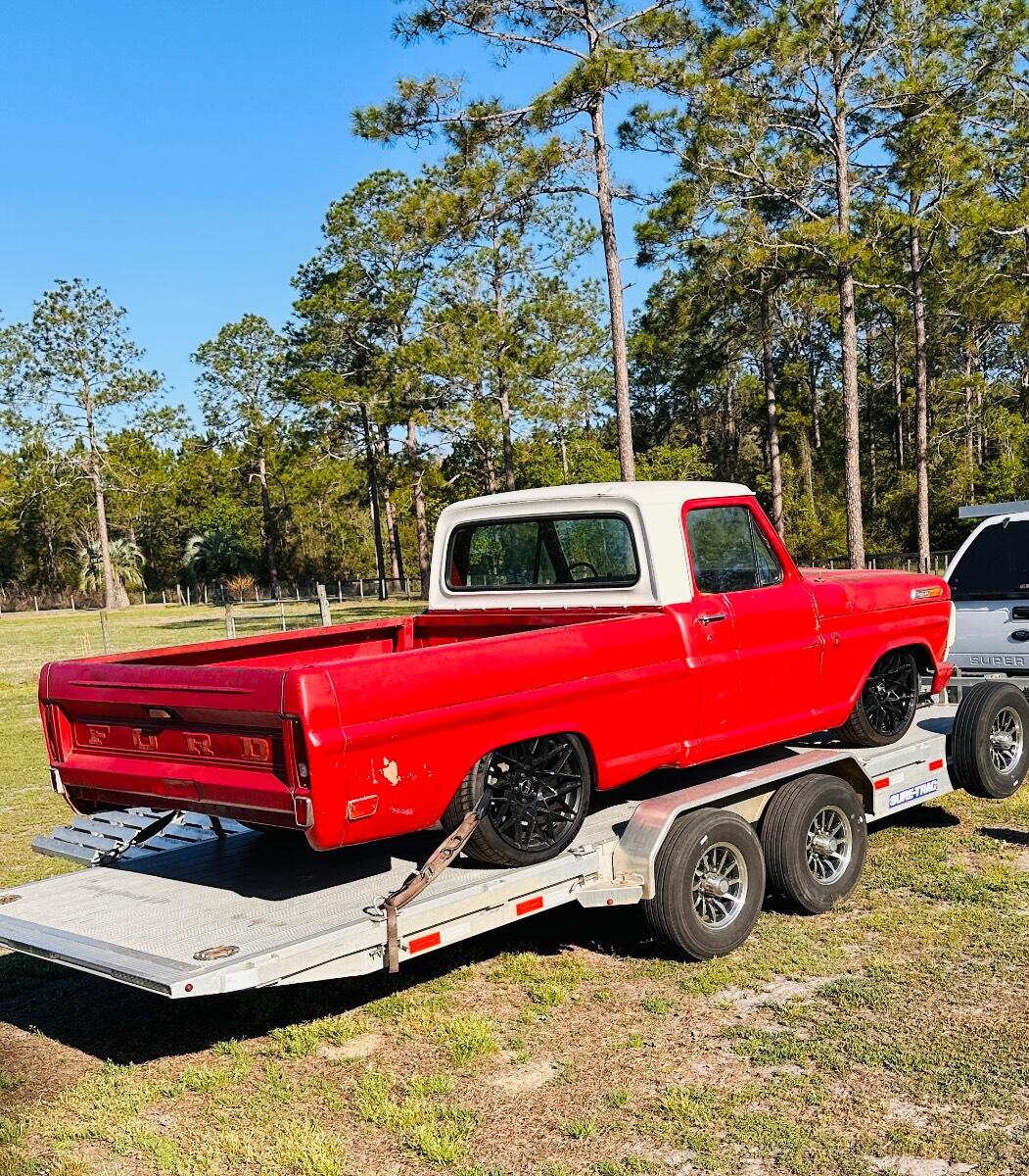 2023 Sure-Trac 20’ Hydro tilt w/ wireless winch