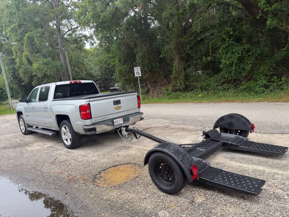 2010 Tow Dolly