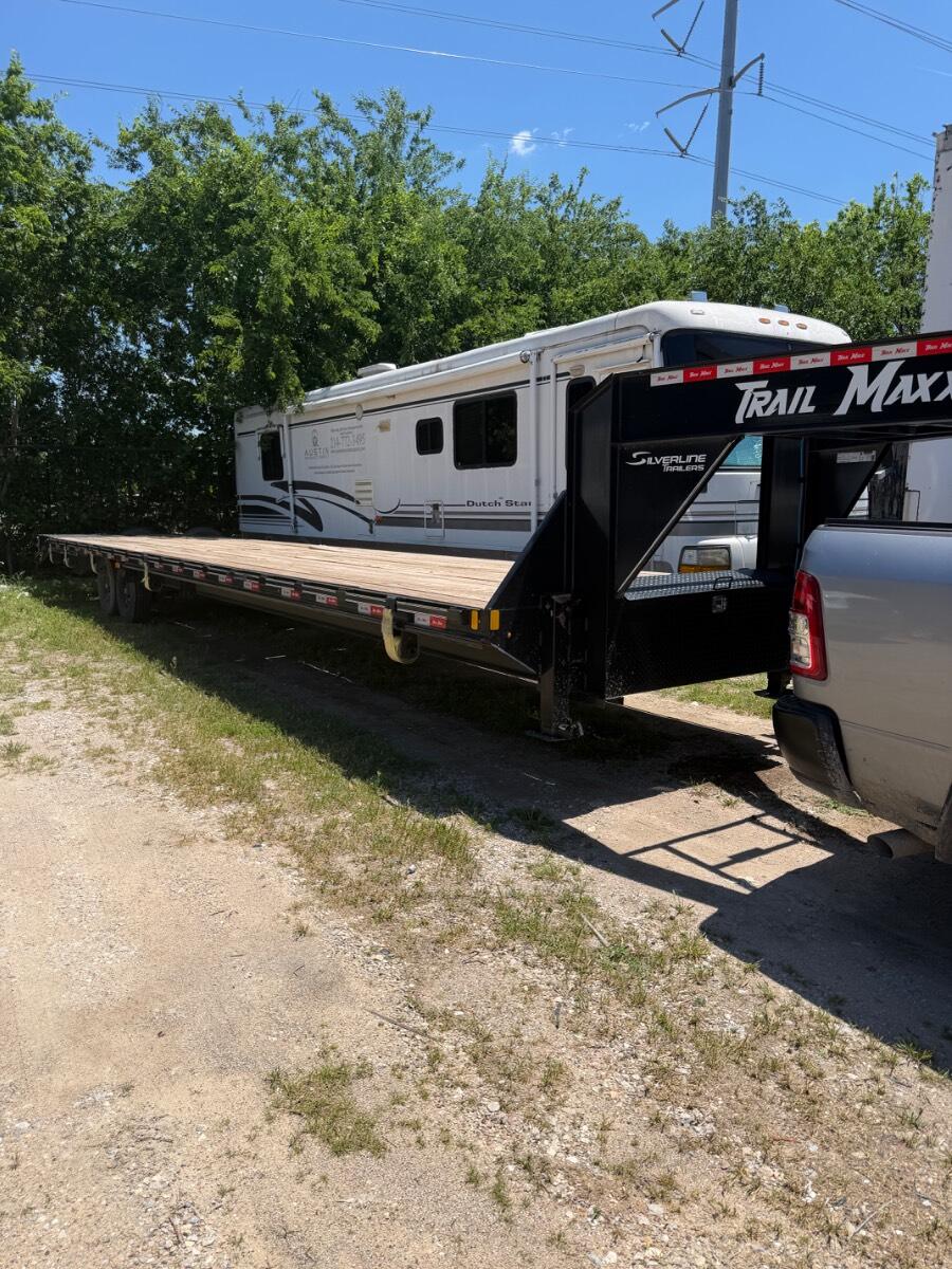 2025 Maxx 40 feet with maga ramp