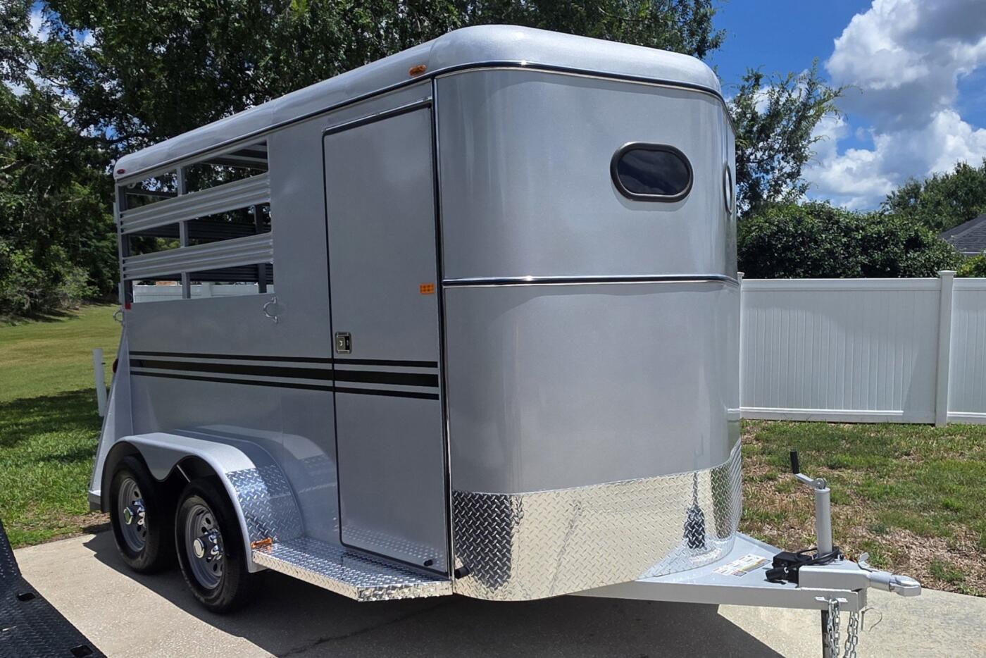 2026 Bee Durango 2 Horse Slant Load with Tack