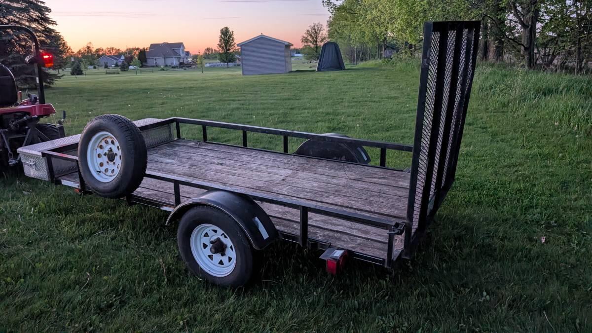 2009 Carry-on 5x10 Utility Trailer w/Straps
