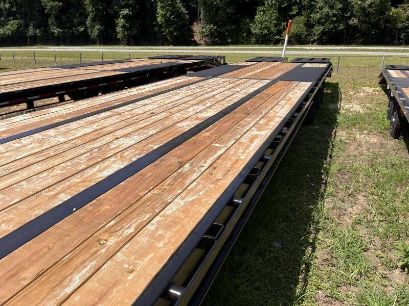 2026 trailer world 36' with mega ramps