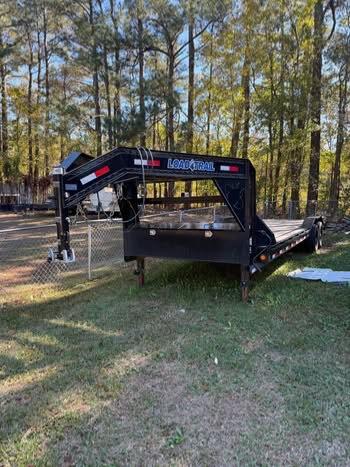 2017 Load trail 28 foot flatbed with dove tail